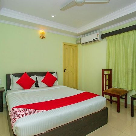 Oyo 25121 Bns Lodge 班加罗尔 外观 照片
