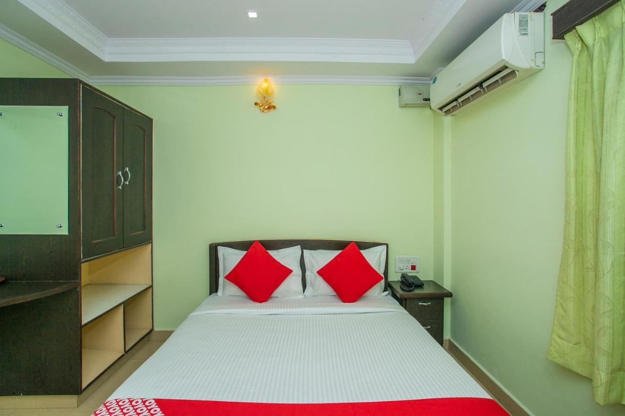 Oyo 25121 Bns Lodge 班加罗尔 外观 照片