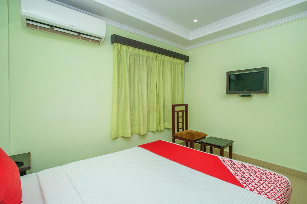 Oyo 25121 Bns Lodge 班加罗尔 外观 照片